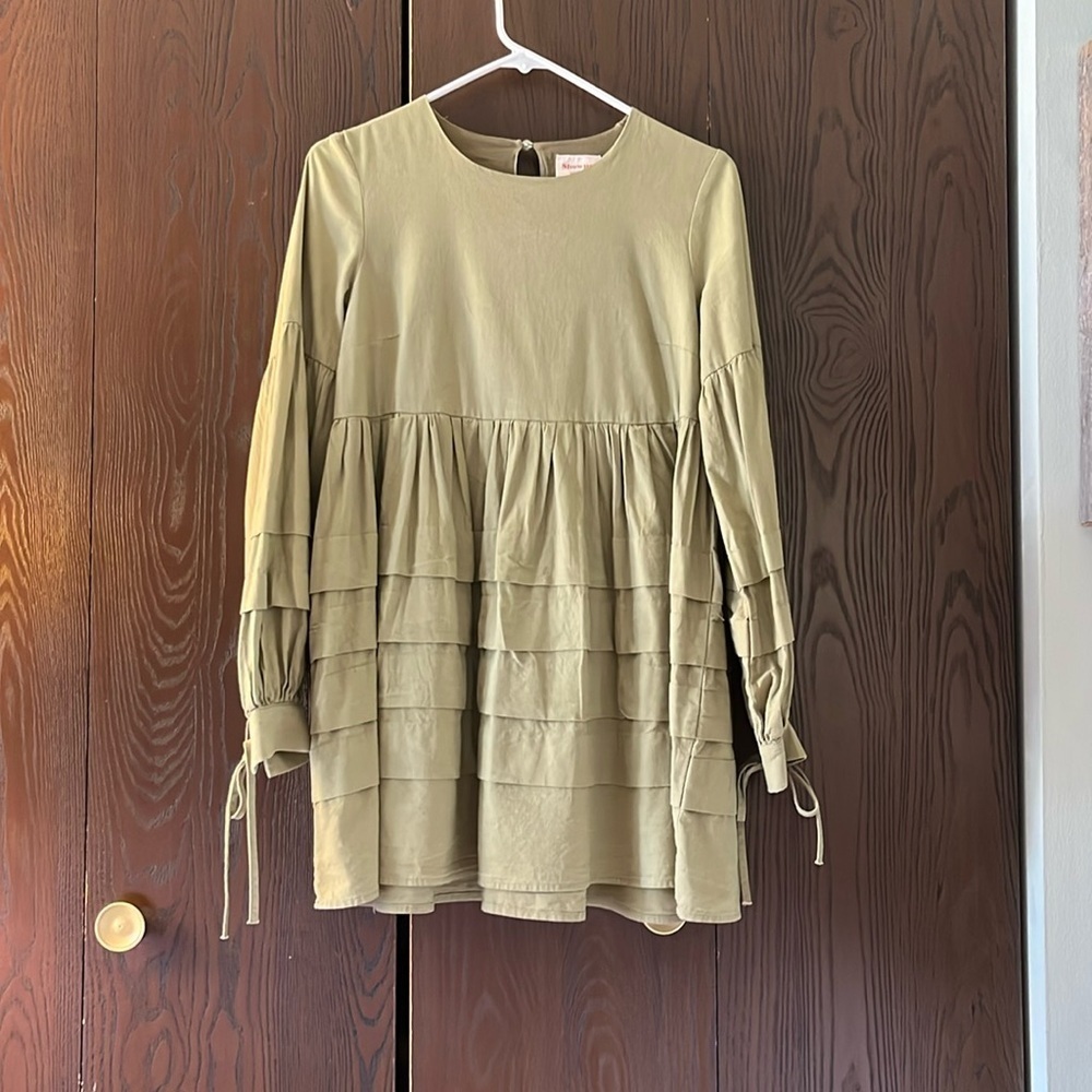 Showpo  olive green boho style top. Rows of ruffles. Size 4/ Smal